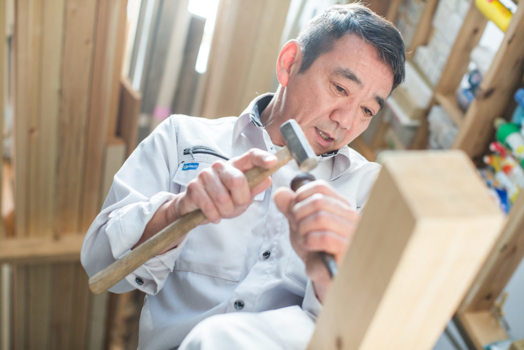 大工35年の佐々木さんに聞いた 建設業界のリアルな収入状況 個人事業主や副業の確定申告が必要な方向け会計サービス カルク 大工35年の佐々木さんに聞いた 建設業界のリアルな収入状況 個人事業主や副業の確定申告が必要な方向け会計サービス カルク